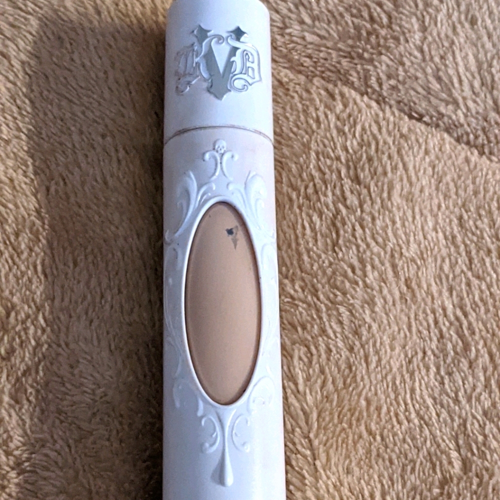 Kat Von D Foundation Drops